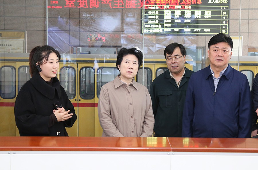 36-2023年3月，省生態(tài)環(huán)境廳黨組書記蘇君蒞臨金徽股份調(diào)研綠色礦山及“兩山”實踐創(chuàng)新基地建設(shè)情況。.jpg