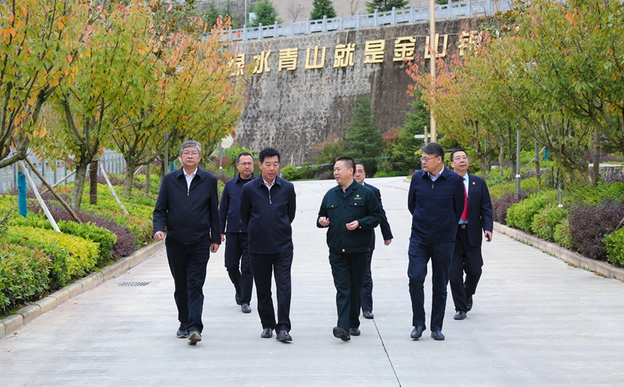 29-2021年10月，甘肅省高級人民法院院長張海波蒞臨公司調(diào)研。.jpg
